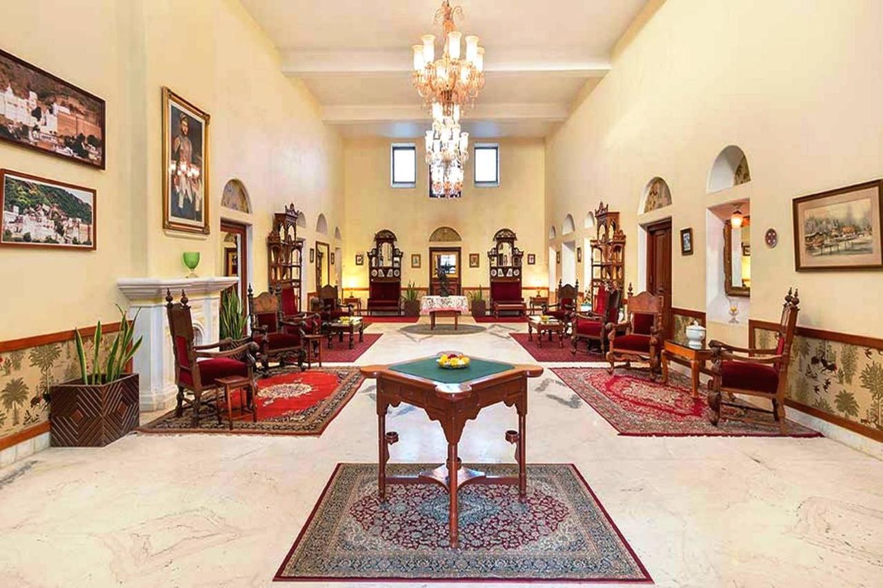 Kesar Bhawan Palace Ābu Eksteriør billede
