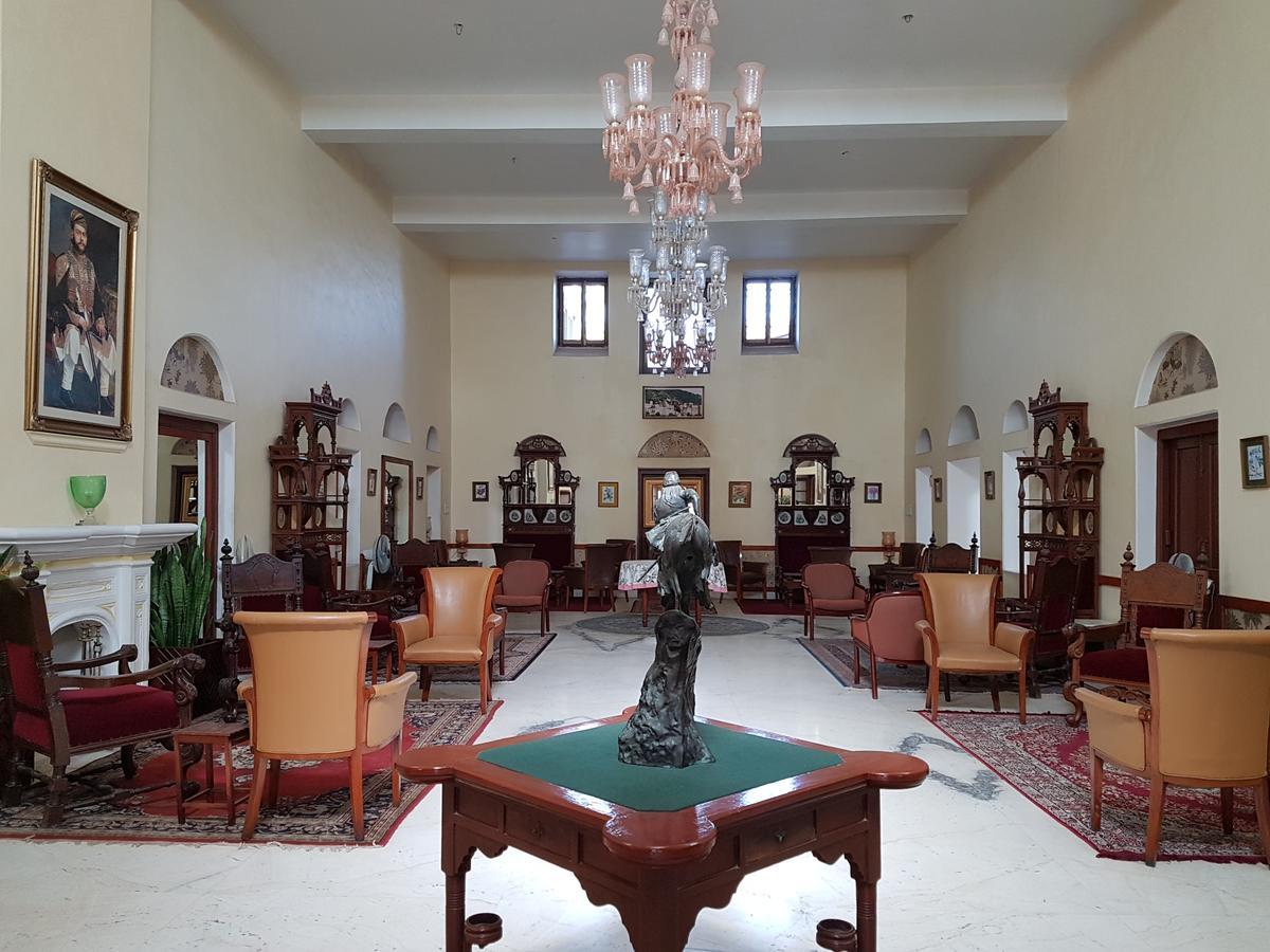 Kesar Bhawan Palace Ābu Eksteriør billede